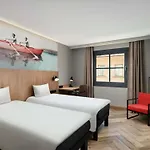 Ibis Heroes Square