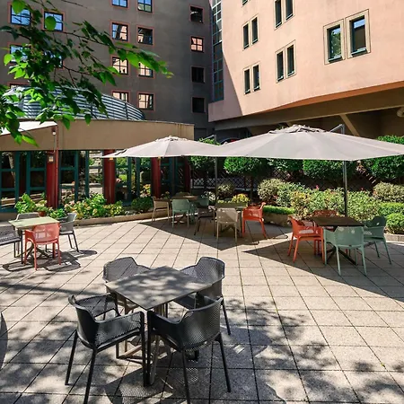 Hotel Ibis Heroes Square Budapeste