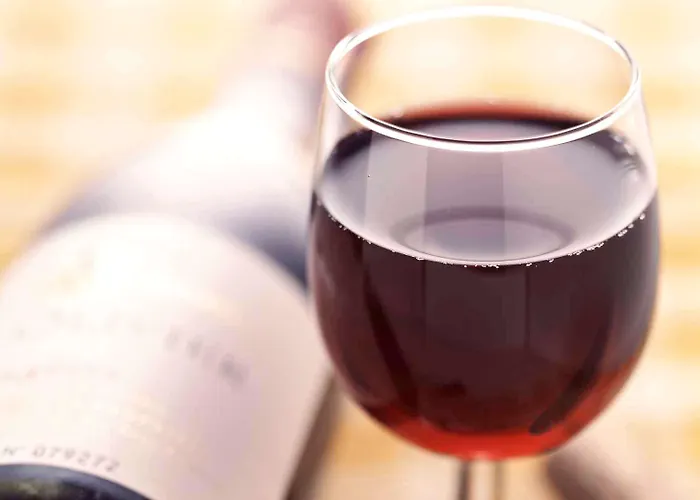 Ibis Heroes Square 3*