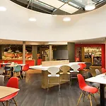Ibis Heroes Square 3*