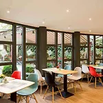 Ibis Heroes Square Hotel