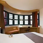 Ibis Heroes Square 3*