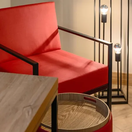 Ξενοδοχείο Ibis Heroes Square 3*