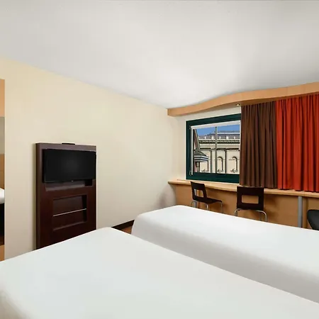Ibis Heroes Square Budapest