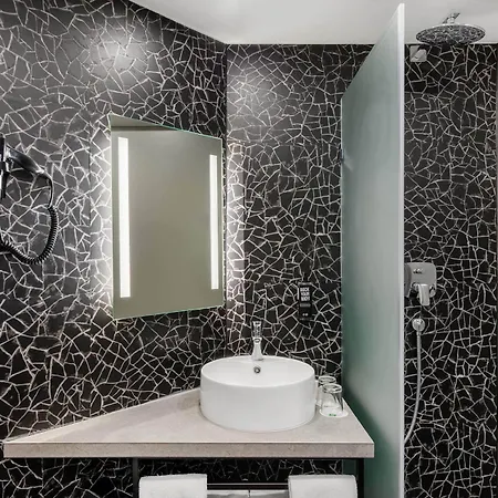 Hotel Ibis Styles Heroes Square