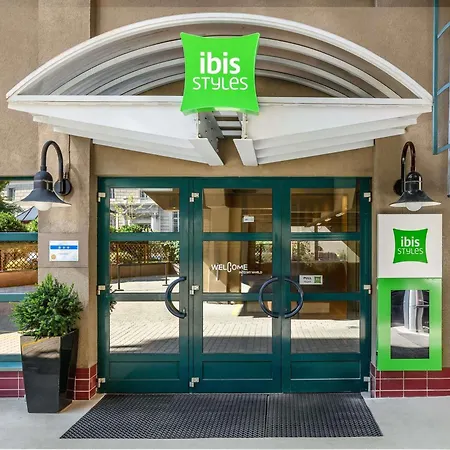 Ibis Styles Heroes Square Hotel