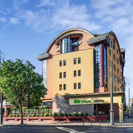 Ibis Styles Heroes Square Hotel 3*
