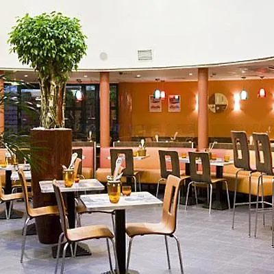 Ibis Heroes Square Szálloda Budapest