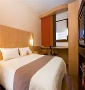 Szálloda Ibis Heroes Square 3*