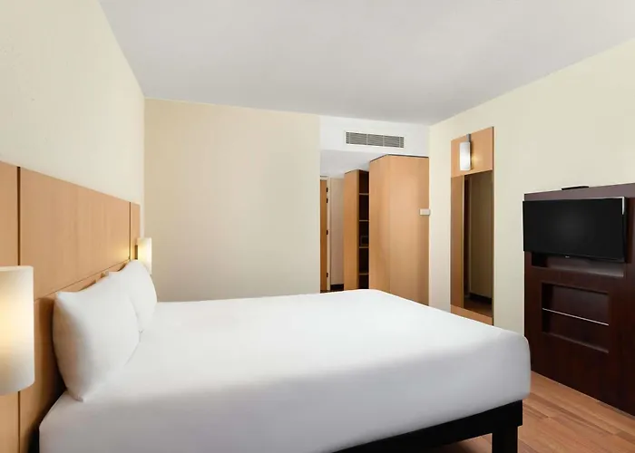 Ibis Heroes Square Budapest