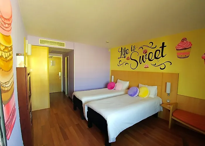 Szálloda Ibis Heroes Square 3*