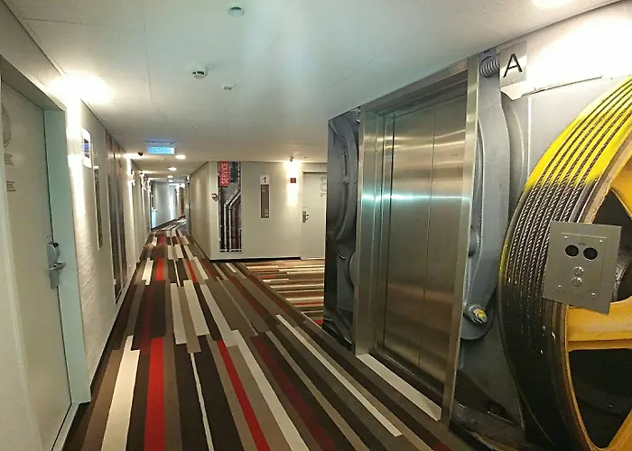 Ibis Heroes Square Hotell