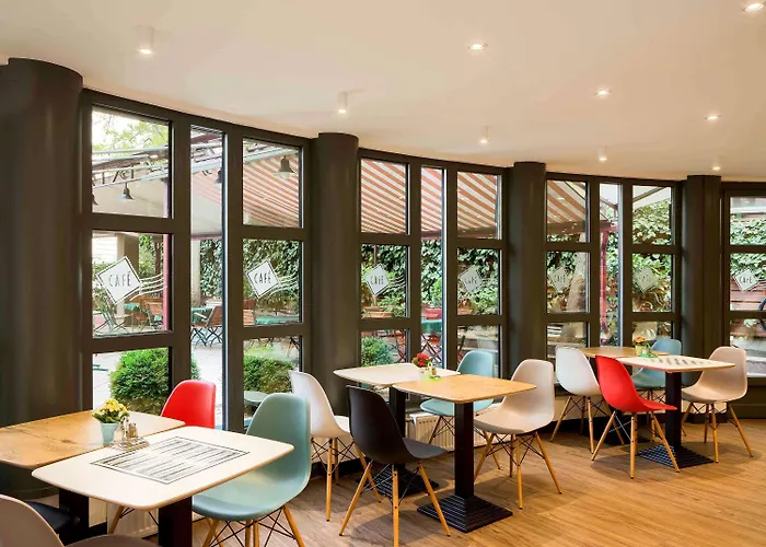 Ibis Heroes Square Szálloda