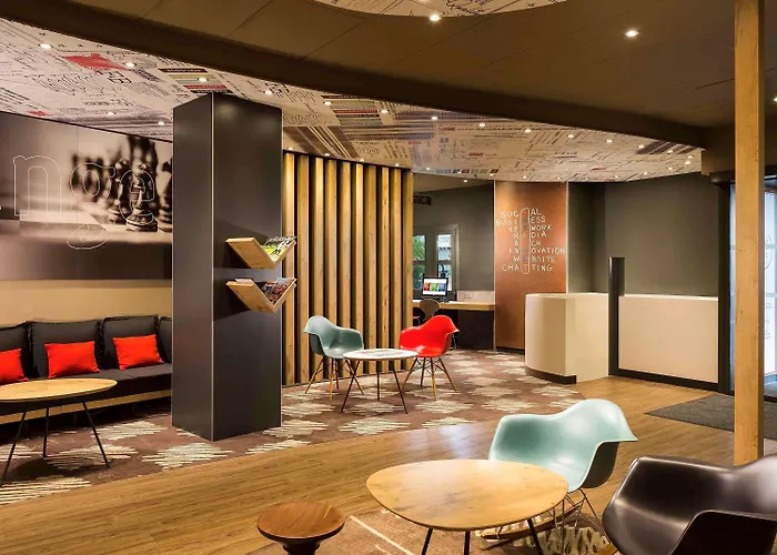 Hotell Ibis Heroes Square 3*