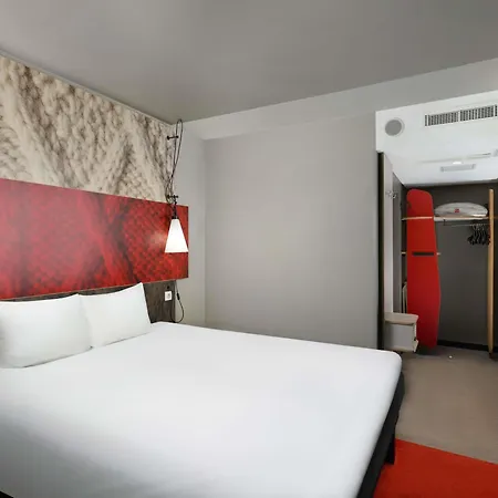 Ibis Heroes Square Hotel Budapest